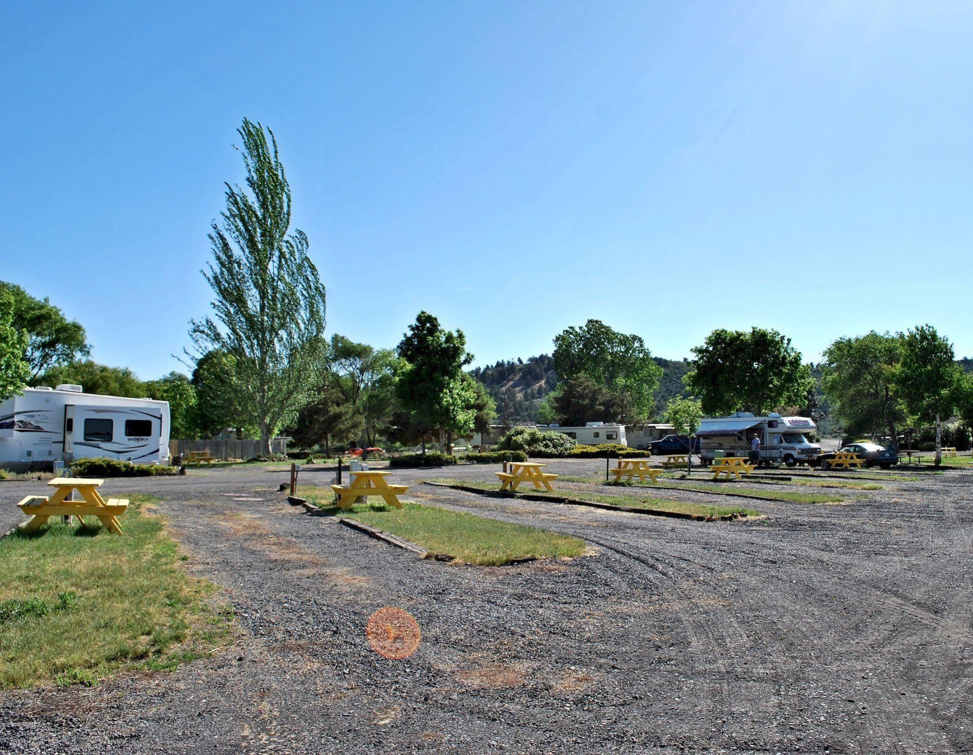 Oregon Motel 8 And Rv Park 클라마스 팔스 외부 사진