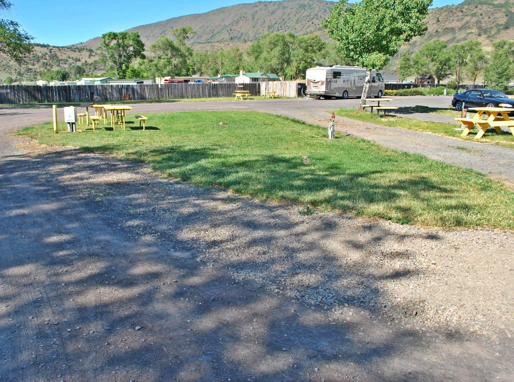 Oregon Motel 8 And Rv Park 클라마스 팔스 외부 사진