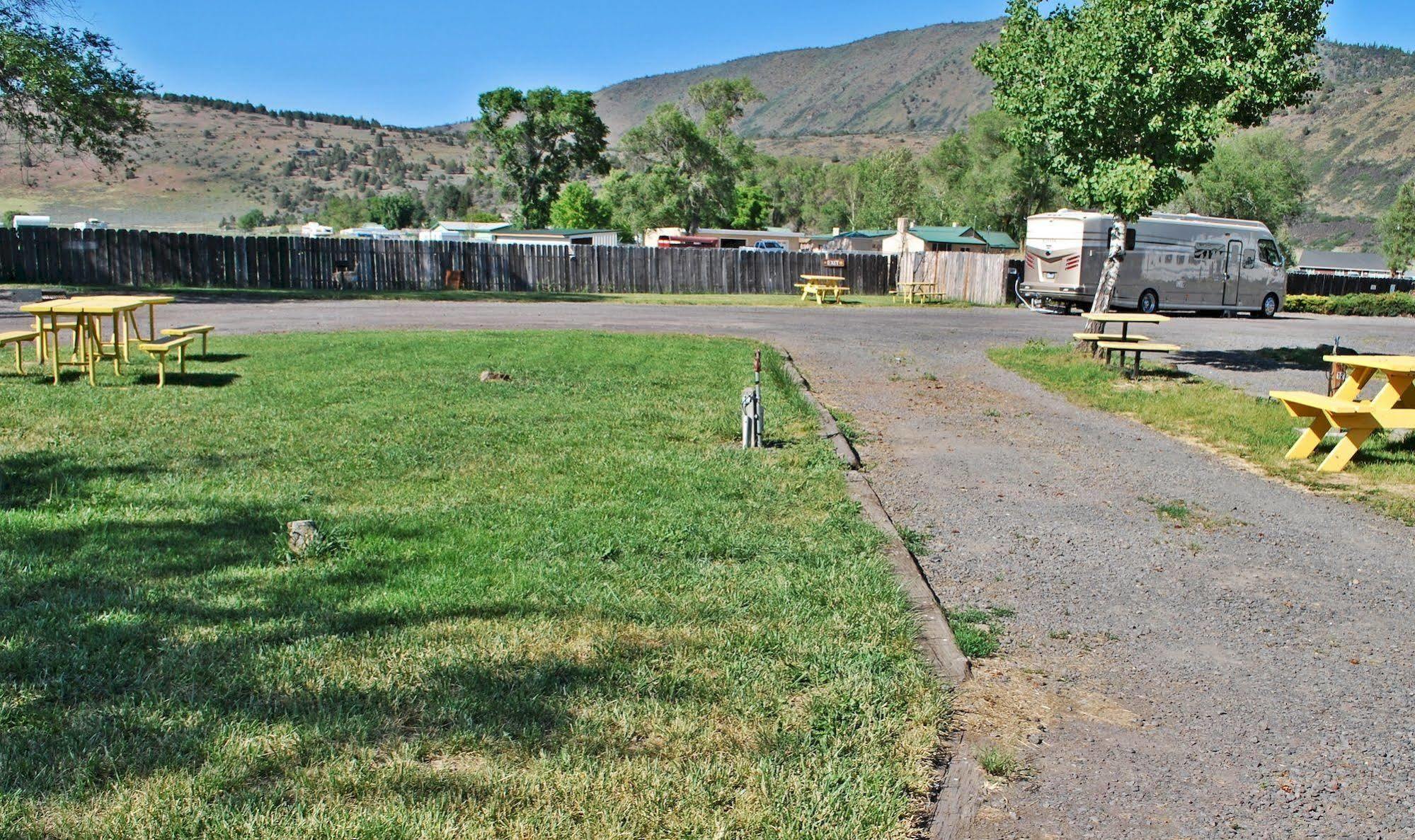 Oregon Motel 8 And Rv Park 클라마스 팔스 외부 사진
